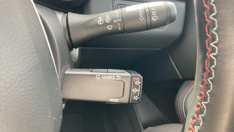 Renault Clio 1.6 E-TECH Hybrid 140 RS Line 5dr Auto Hybrid Hatchback